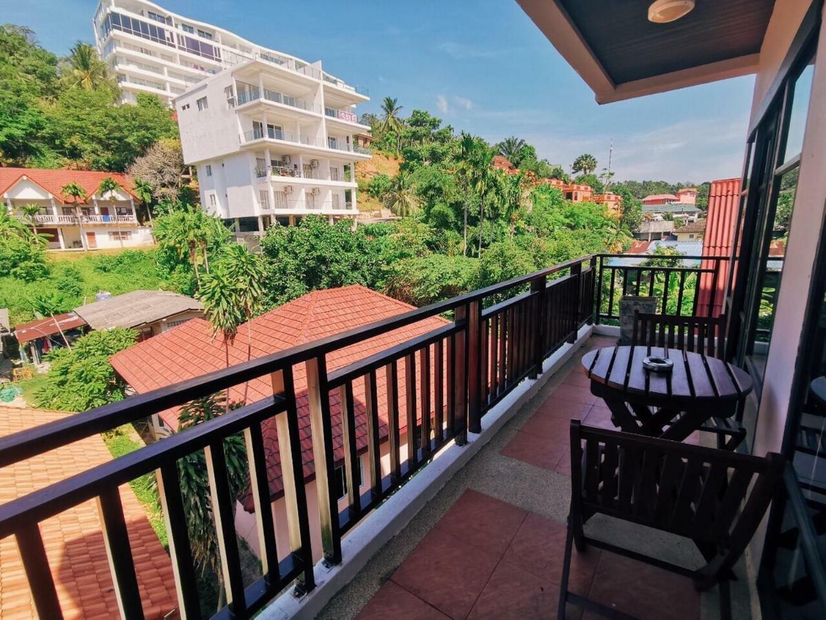 Enjoy'S Beach House & Cafe' Ban Karon Exterior photo